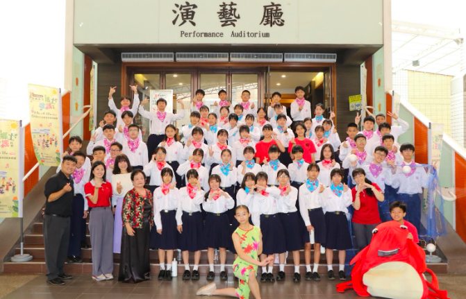 Fourteen Prizes at the National Music & Dance Competition