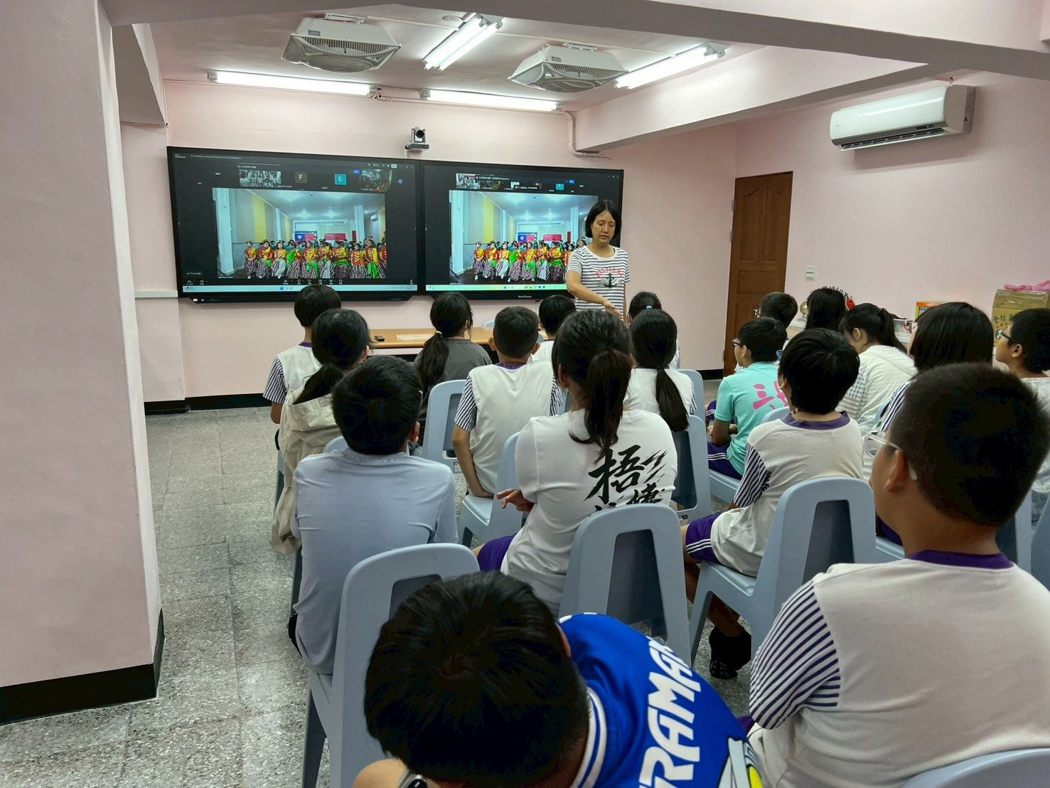 A Taiwanese Song Travels to Indonesia